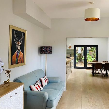 Delightful 2 Bedroom House Central Windsor Exterior foto
